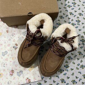 UGG Platform Lace-Up Fleece-Lined Snow Boots